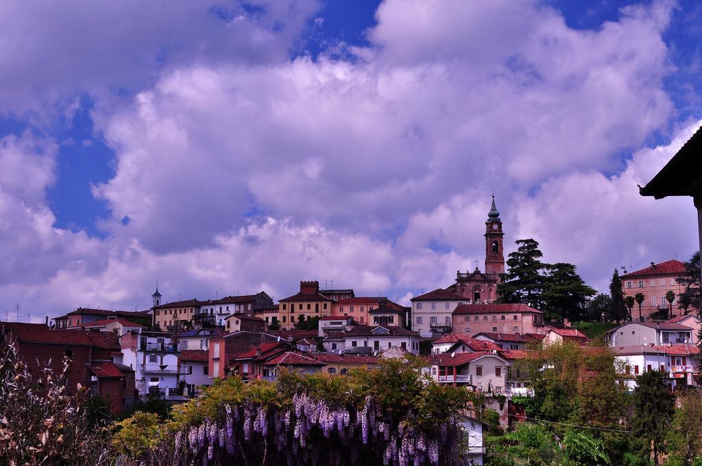 La Foresteria Del Castello - Wellness Hotel In Dimora Storica Castell'Alfero Exterior photo