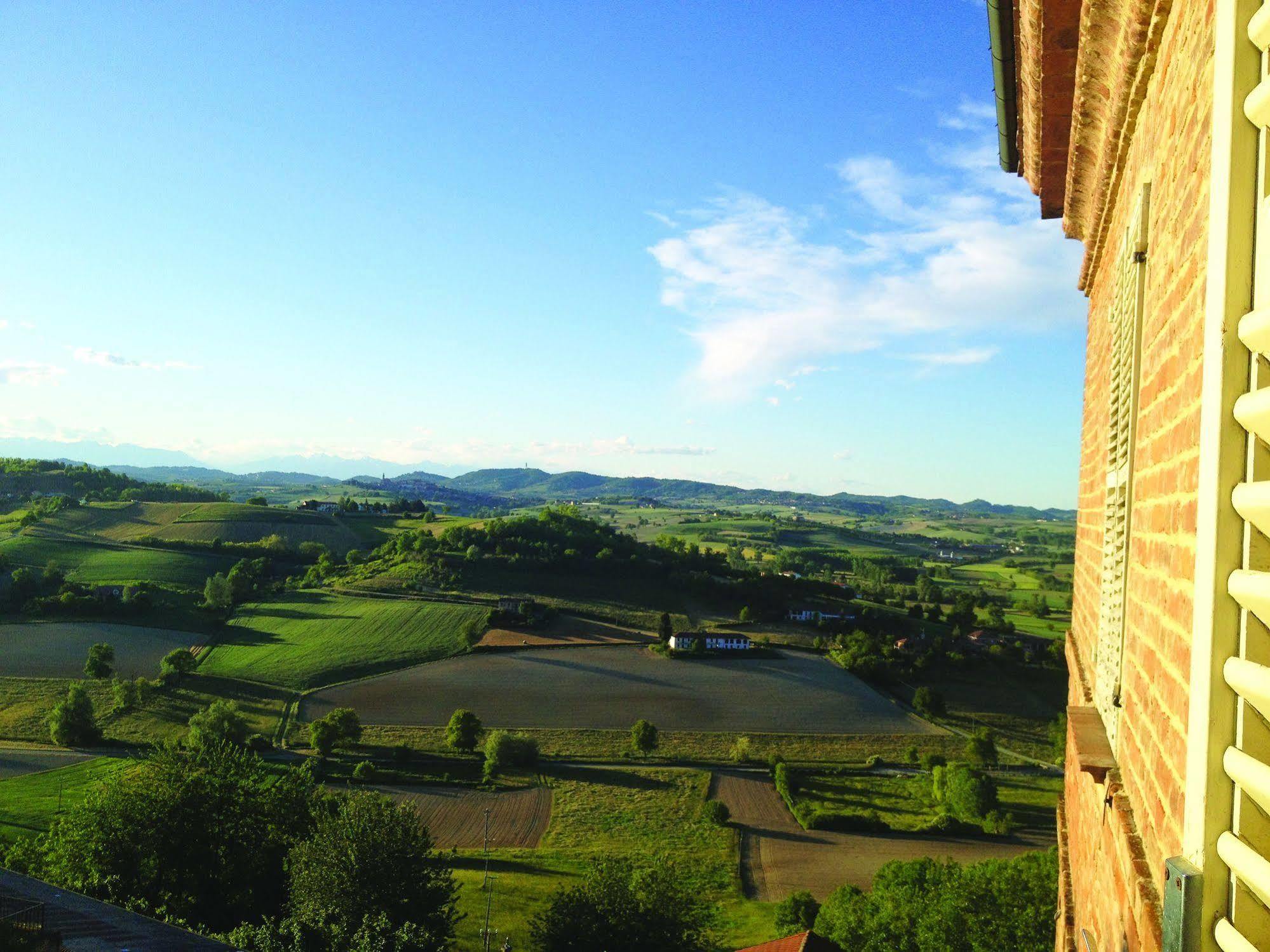 La Foresteria Del Castello - Wellness Hotel In Dimora Storica Castell'Alfero Exterior photo